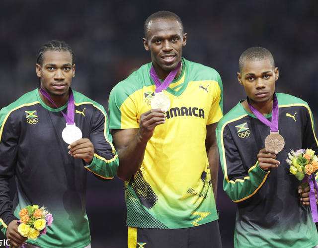 天才少年横空出世,打破最年轻进球纪录