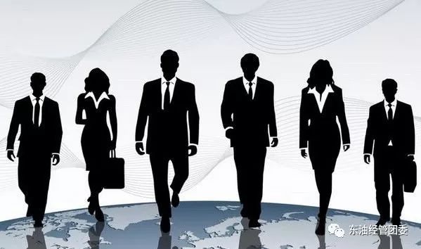  更衣室团结如一人，团队精神铸就钢铁之师