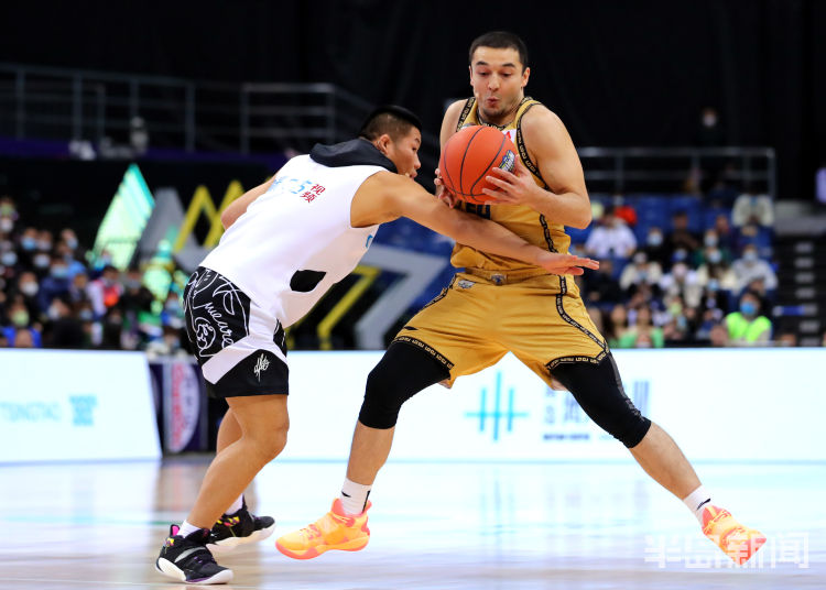  全明星周末欢乐多，技巧挑战展现球星风采