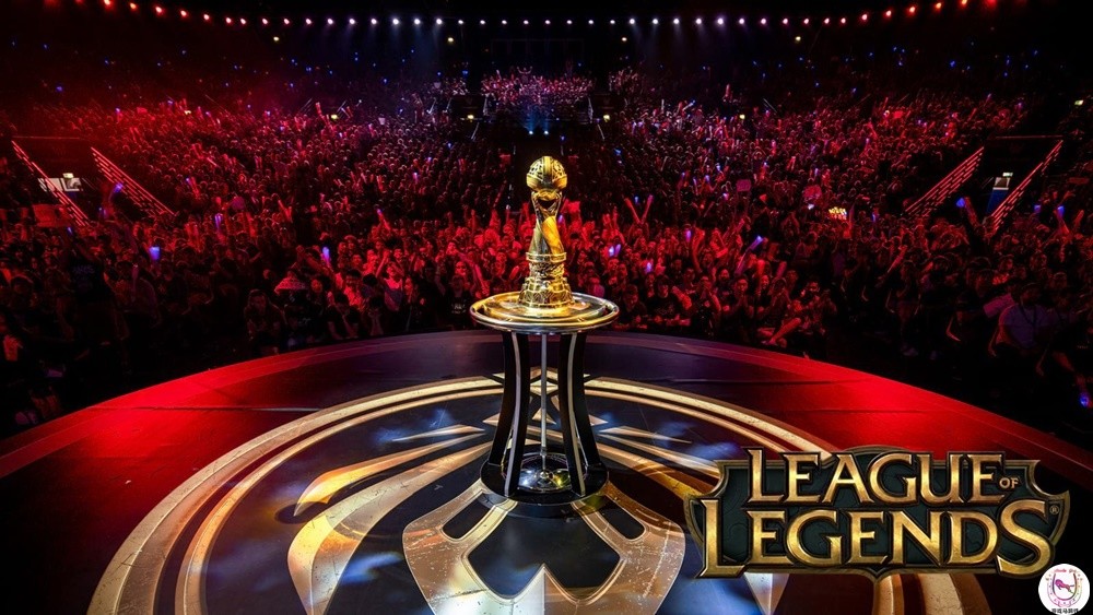 LPL夏季赛激战正酣,多支劲旅争夺榜首