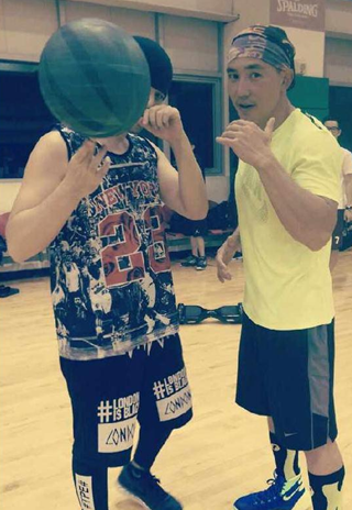 网坛情侣档同场竞技,爱情与事业双丰收